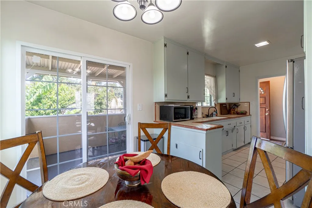 1562 W 31st Street, Long Beach, California 90810 home-pic-27